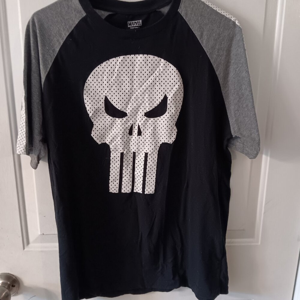 Marvel Punisher T-shirt Size Large Skull